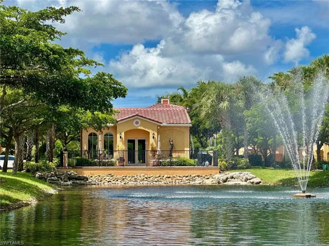 Clubhouse at the Enclave