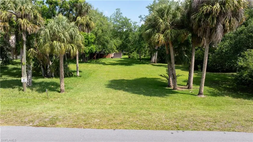 7245  Pelas  CIR, North Fort Myers, FL 33917