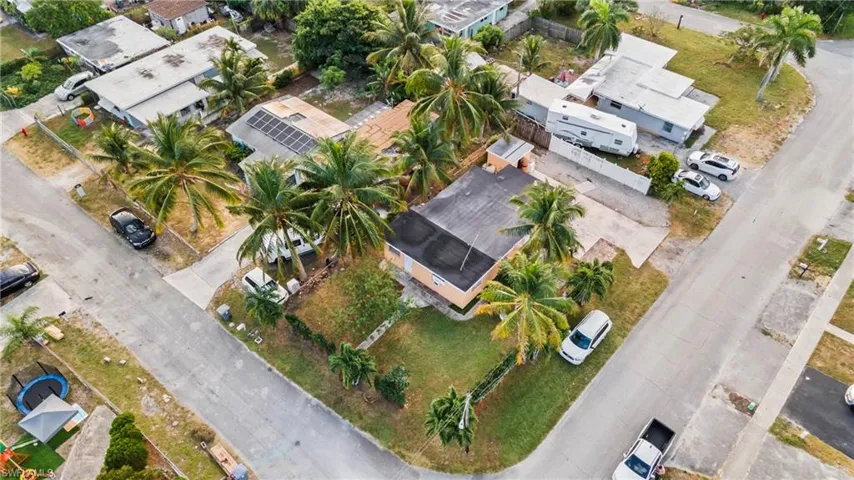 1236  PEAK  RD, Lantana, FL 33462