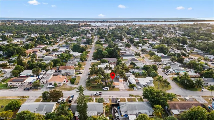 1236  PEAK  RD, Lantana, FL 33462