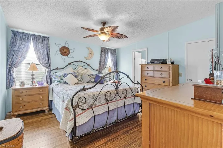 9092  Flamingo  CIR, North Fort Myers, FL 33903
