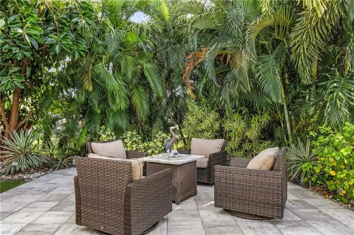 9092  Flamingo  CIR, North Fort Myers, FL 33903