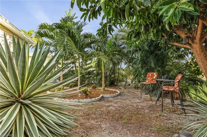 9092  Flamingo  CIR, North Fort Myers, FL 33903