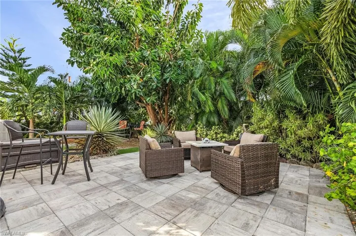9092  Flamingo  CIR, North Fort Myers, FL 33903