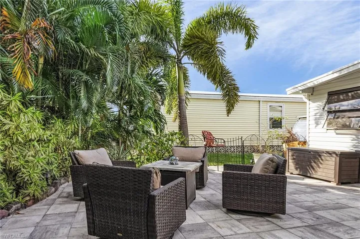 9092  Flamingo  CIR, North Fort Myers, FL 33903