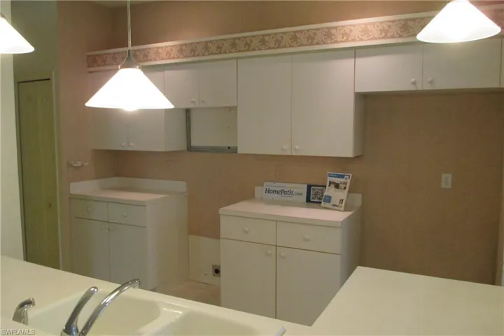 8921  Springwood  CT, Bonita Springs, FL 34135