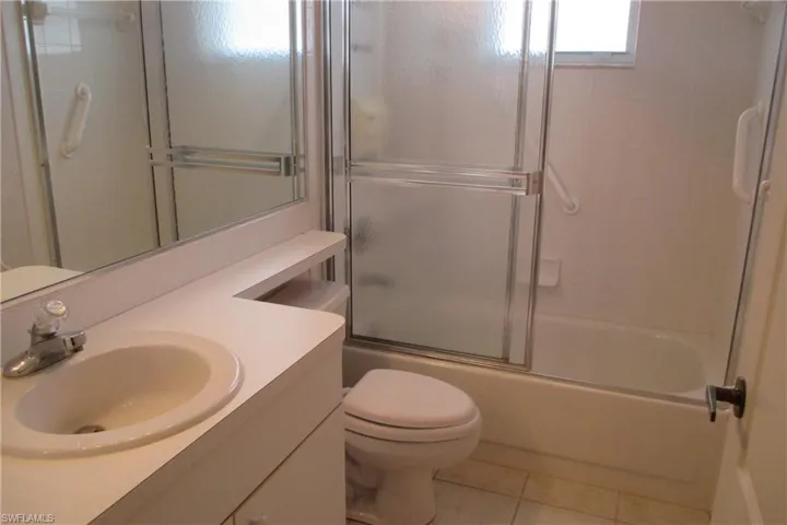 8921  Springwood  CT, Bonita Springs, FL 34135