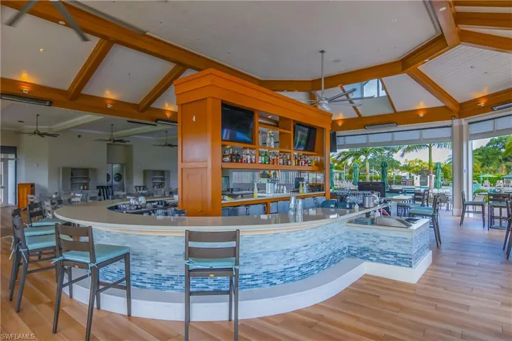 3099 Lancaster Dr 7-701, Naples, Florida 34105