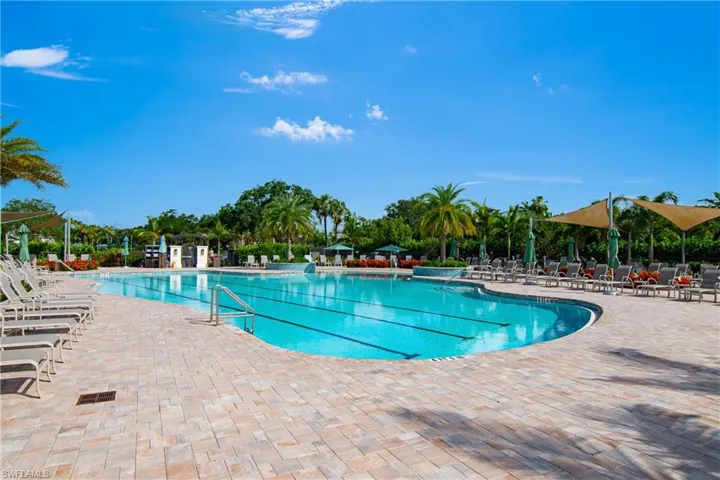 3099 Lancaster Dr 7-701, Naples, Florida 34105