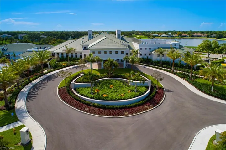 3099 Lancaster Dr 7-701, Naples, Florida 34105