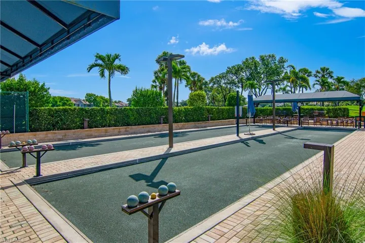 3099 Lancaster Dr 7-701, Naples, Florida 34105