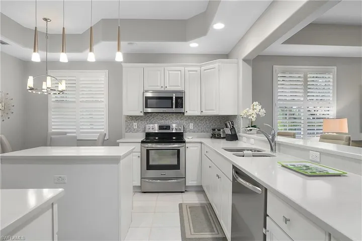 3099 Lancaster Dr 7-701, Naples, Florida 34105