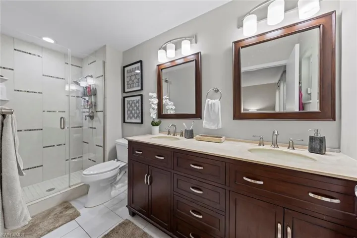 843 Palm View Dr 25, Naples, Florida 34110