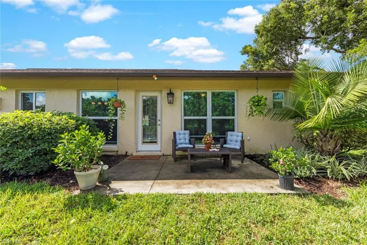 843 Palm View Dr 25, Naples, Florida 34110