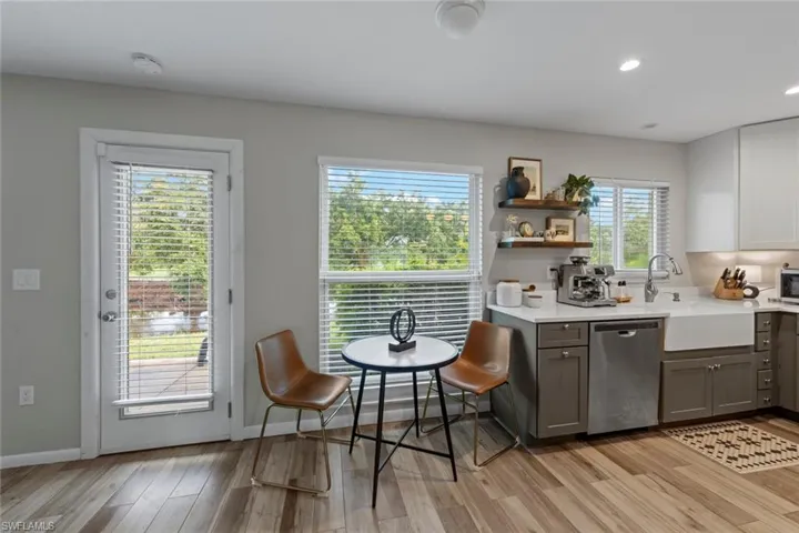 843 Palm View Dr 25, Naples, Florida 34110