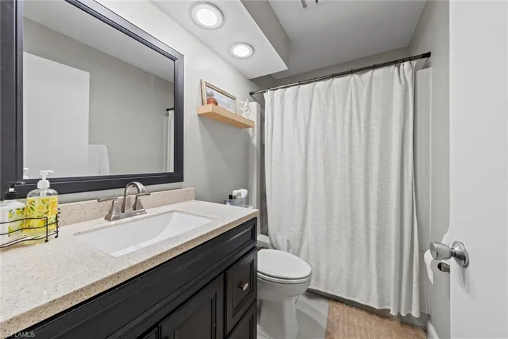 843 Palm View Dr 25, Naples, Florida 34110