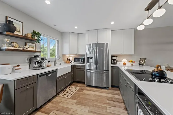 843 Palm View Dr 25, Naples, Florida 34110
