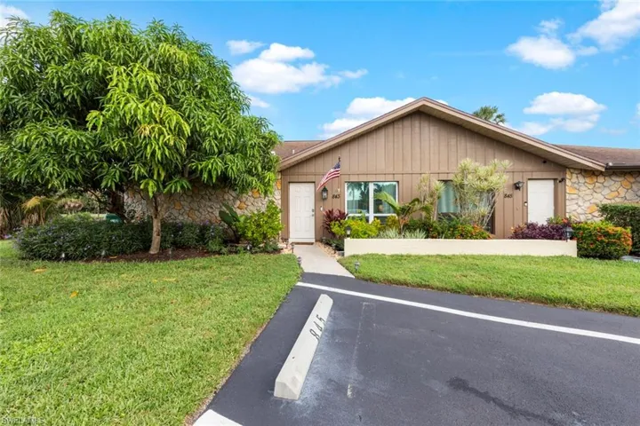 843 Palm View Dr 25, Naples, Florida 34110