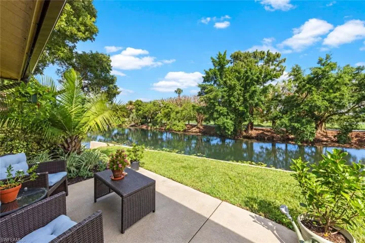 843 Palm View Dr 25, Naples, Florida 34110