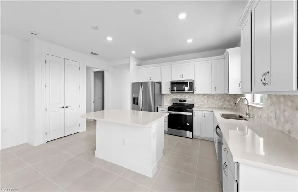 12662 Pyrite CT, Alva, FL 33920,225045986