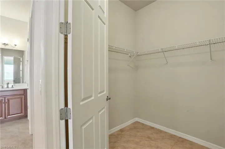 3030  Sunset Pointe  CIR, Cape Coral, FL 33914