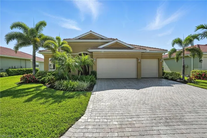 3030  Sunset Pointe  CIR, Cape Coral, FL 33914