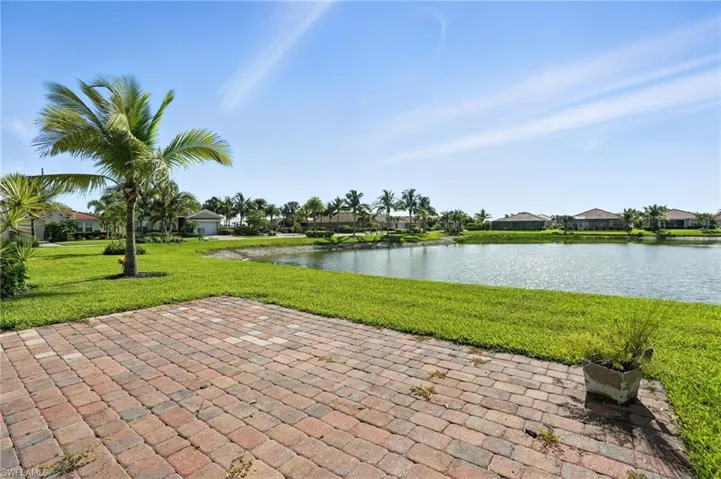 3030  Sunset Pointe  CIR, Cape Coral, FL 33914