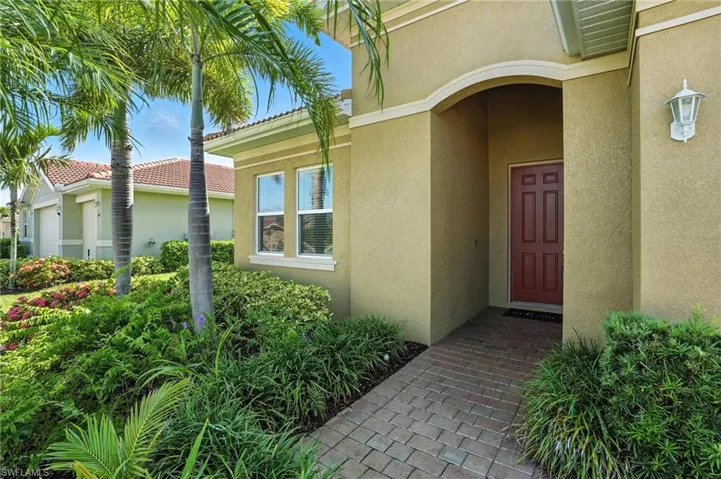 3030  Sunset Pointe  CIR, Cape Coral, FL 33914