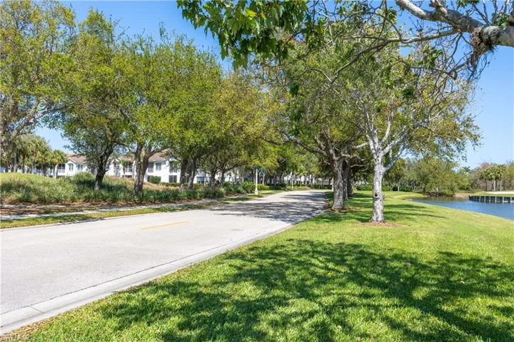 9069  Whimbrel Watch  LN, Naples, FL 34109
