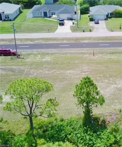 207 Wilmington Pkwy, Cape Coral, Florida 33993