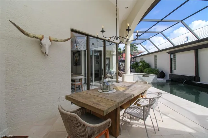 647  110th N AVE, Naples, FL 34108