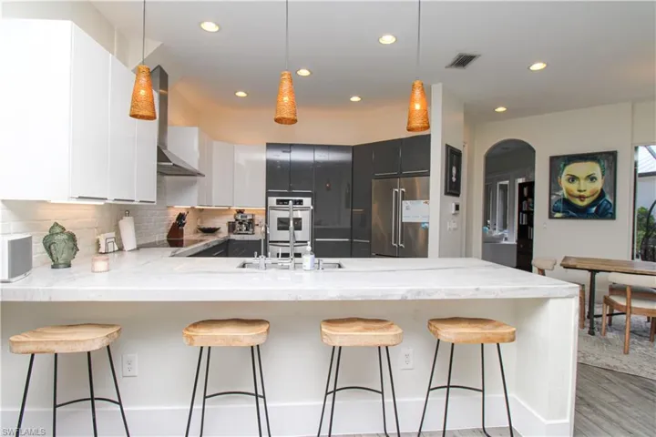 647  110th N AVE, Naples, FL 34108