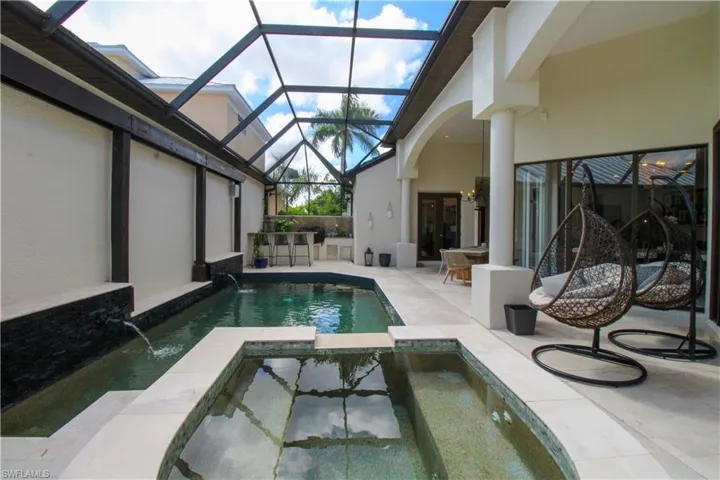647  110th N AVE, Naples, FL 34108