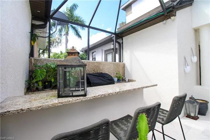 647  110th N AVE, Naples, FL 34108