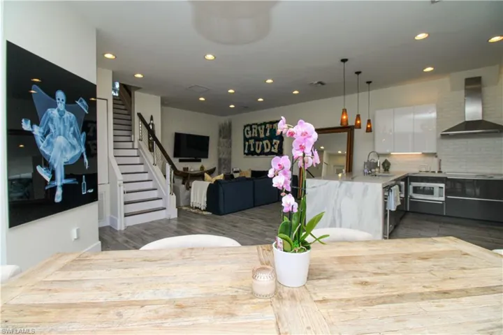 647  110th N AVE, Naples, FL 34108