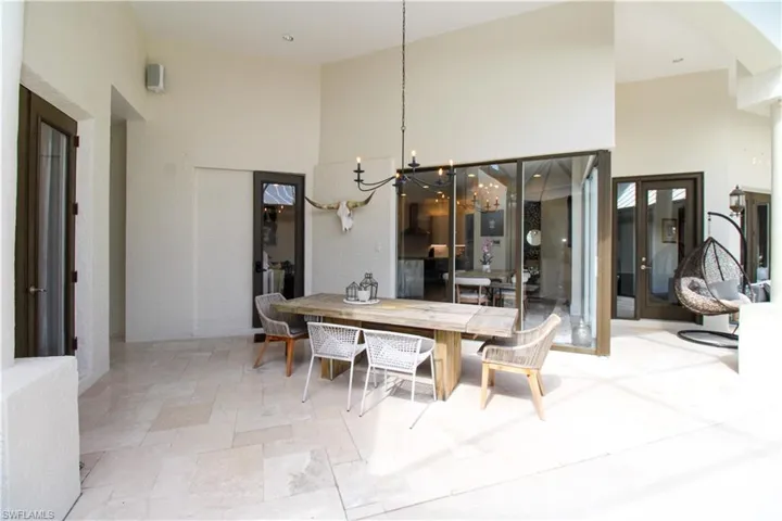 647  110th N AVE, Naples, FL 34108