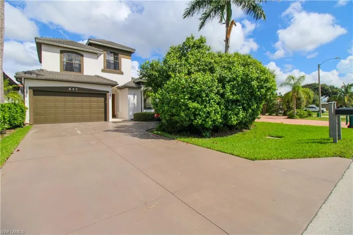 647  110th N AVE, Naples, FL 34108