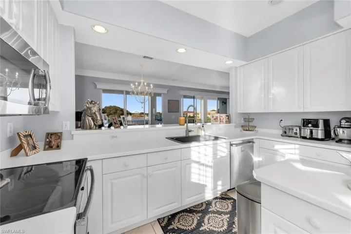608  Vintage Reserve  LN, Naples, FL 34119