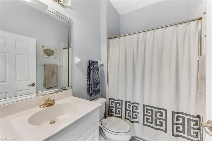 608  Vintage Reserve  LN, Naples, FL 34119