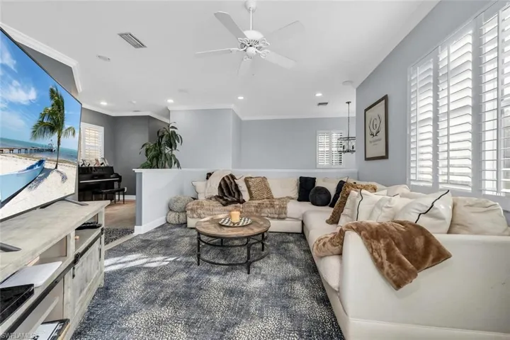 608  Vintage Reserve  LN, Naples, FL 34119