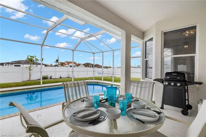1049 Nw 38th Pl, Cape Coral, Florida 33993
