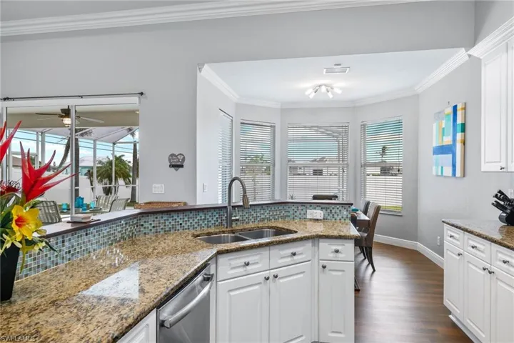 1049 Nw 38th Pl, Cape Coral, Florida 33993