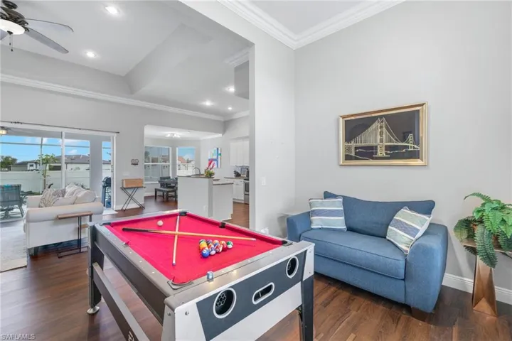 1049 Nw 38th Pl, Cape Coral, Florida 33993