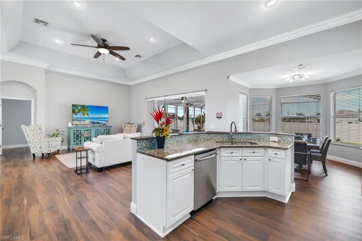 1049 Nw 38th Pl, Cape Coral, Florida 33993