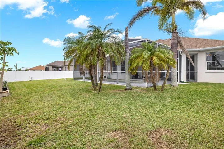 1049 Nw 38th Pl, Cape Coral, Florida 33993