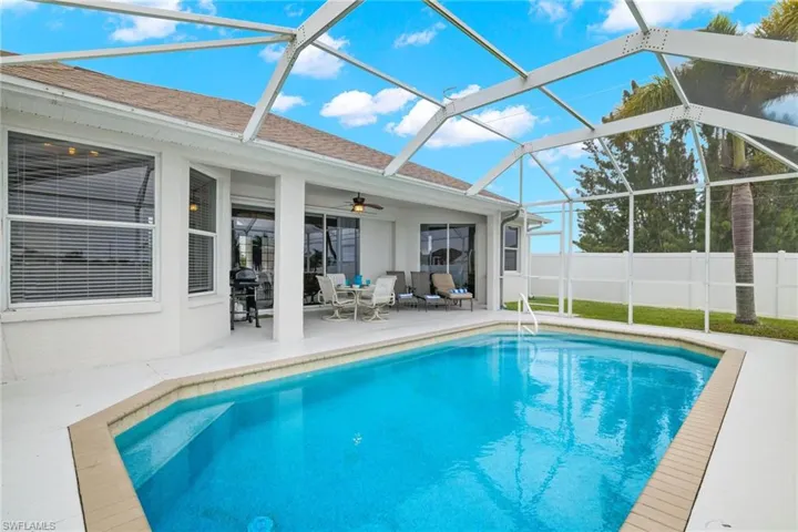 1049 Nw 38th Pl, Cape Coral, Florida 33993