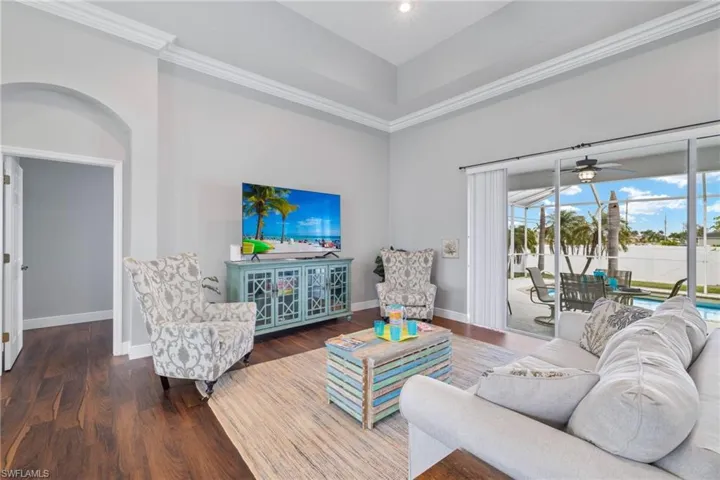 1049 Nw 38th Pl, Cape Coral, Florida 33993
