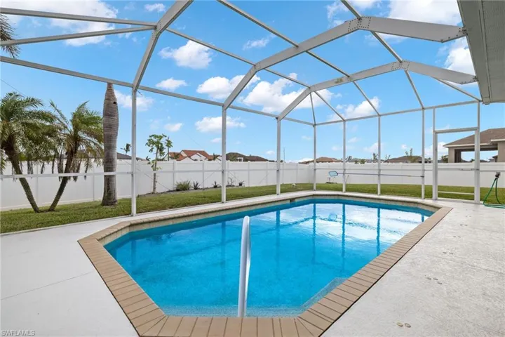 1049 Nw 38th Pl, Cape Coral, Florida 33993
