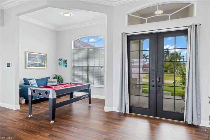 1049 Nw 38th Pl, Cape Coral, Florida 33993