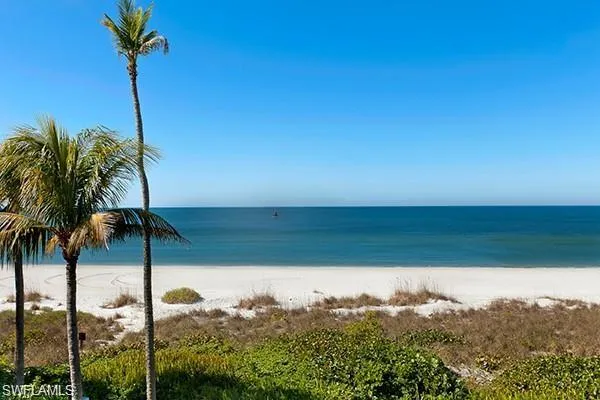 2500  Gulf Shore N BLVD, Naples, FL 34103